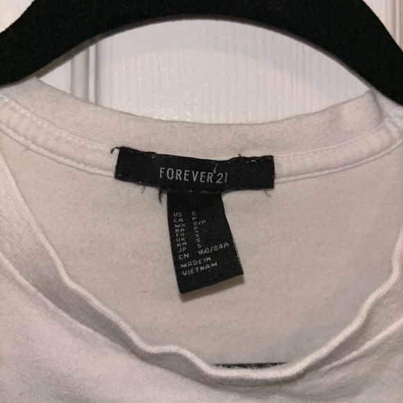 FOREVER 21 •S T-shirt - Picture 2 of 4